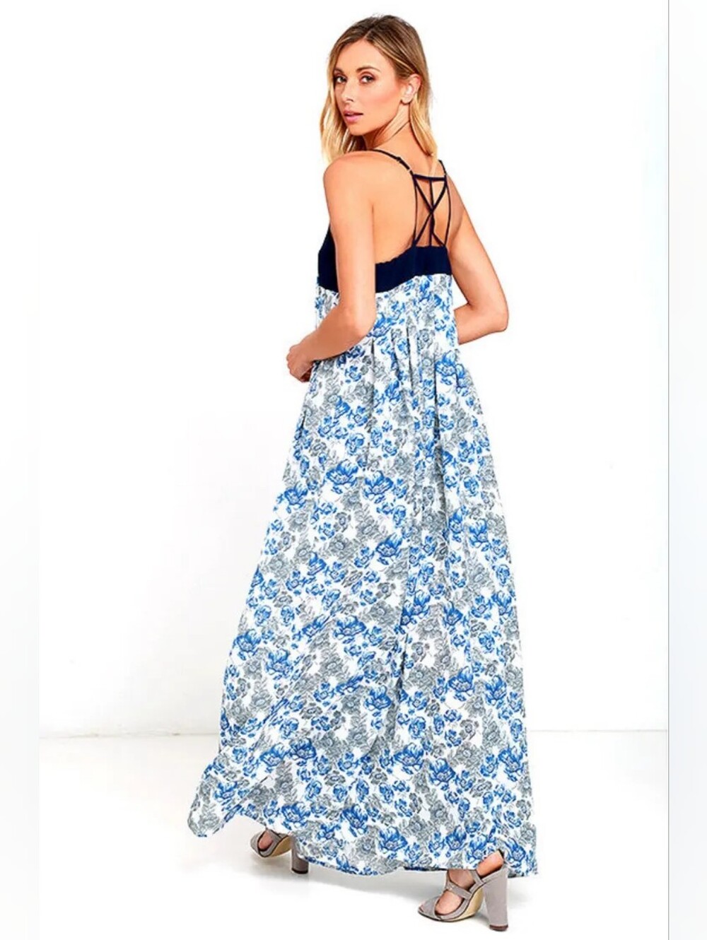 Lulu's Perfect Blue Floral Print Maxi Dress Sz Medium, garden party,beach boho